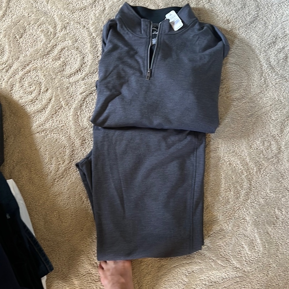 Brand new grey beautiful Tommy bahama Mens sweat suit sold together it's a set